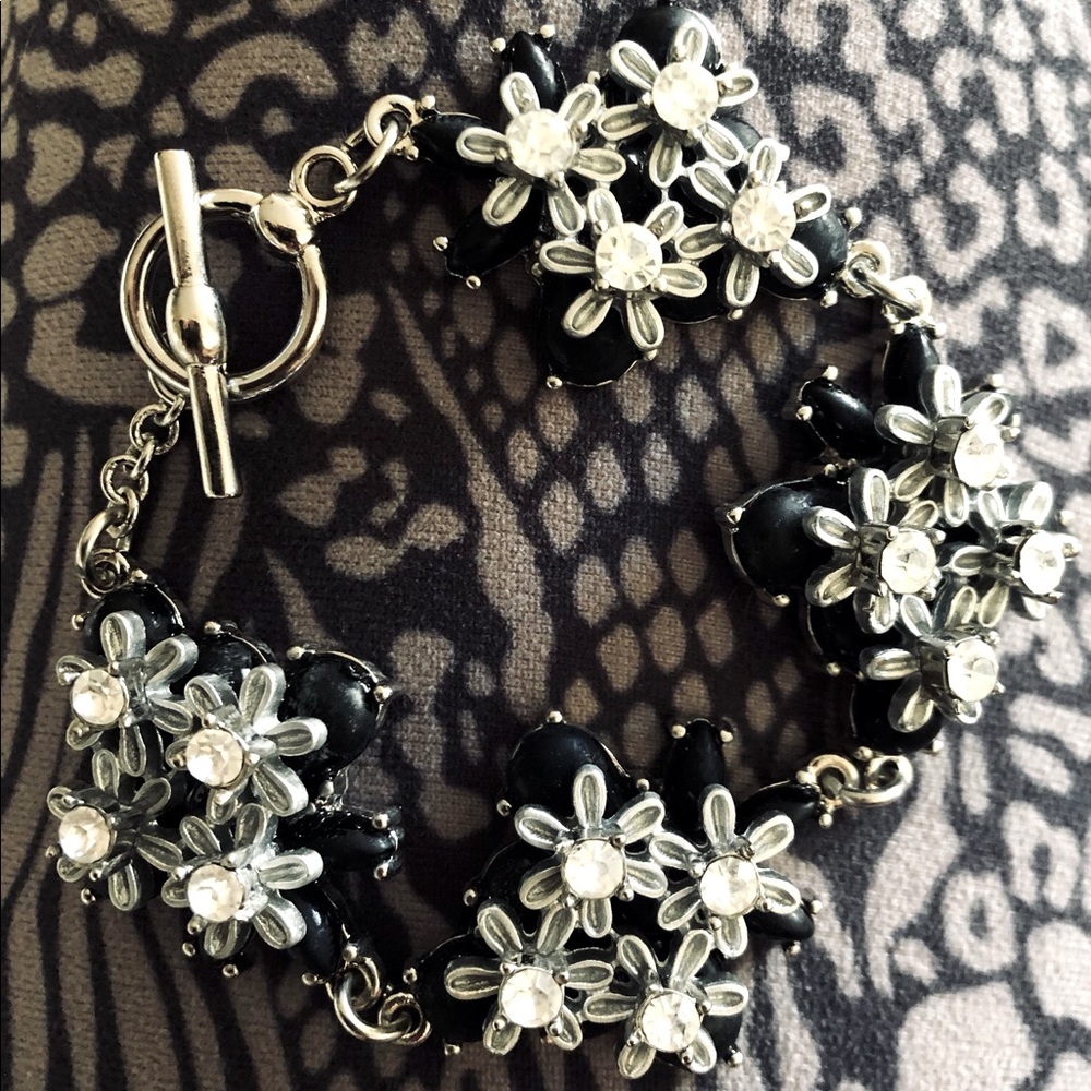 black bracelet with silver♠️